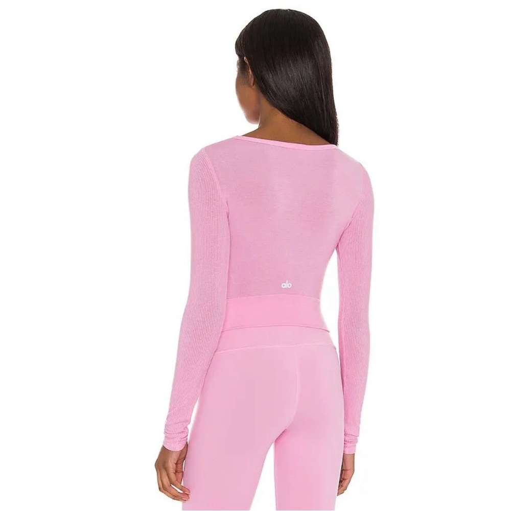 ALO Yoga Women's Blush Long Sleeve Tee